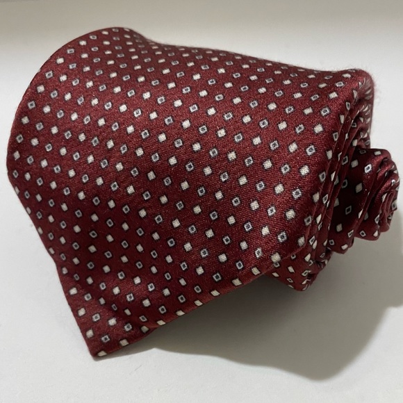 Robert Talbott Best of Class 100% Silk Tie Burgundy with Small Diamond Shapes - Picture 1 of 5